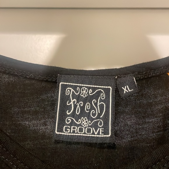 Fresh Groove XL top in beautiful patterns - Picture 6 of 7